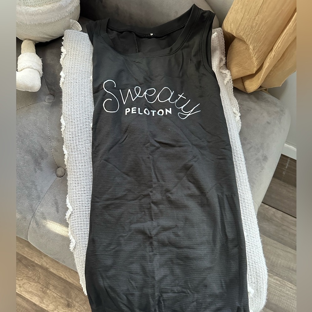 Sweaty Peloton Size 10 LuLu tank